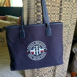 💥SOLD 💥 Tommy Hilfiger Tote